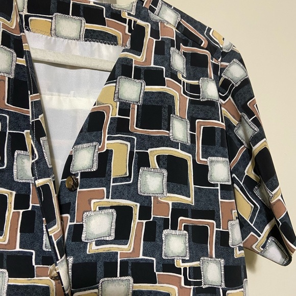 Vintage dress with funky fun pattern - Picture 3 of 4